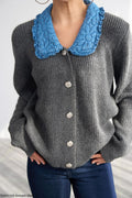 Grey cardigan with blue denim collar